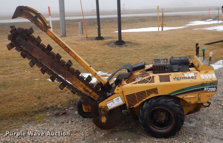 image for item FX9015 Vermeer RT200 trencher