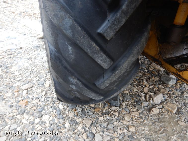 image for item FX9015 Vermeer RT200 trencher