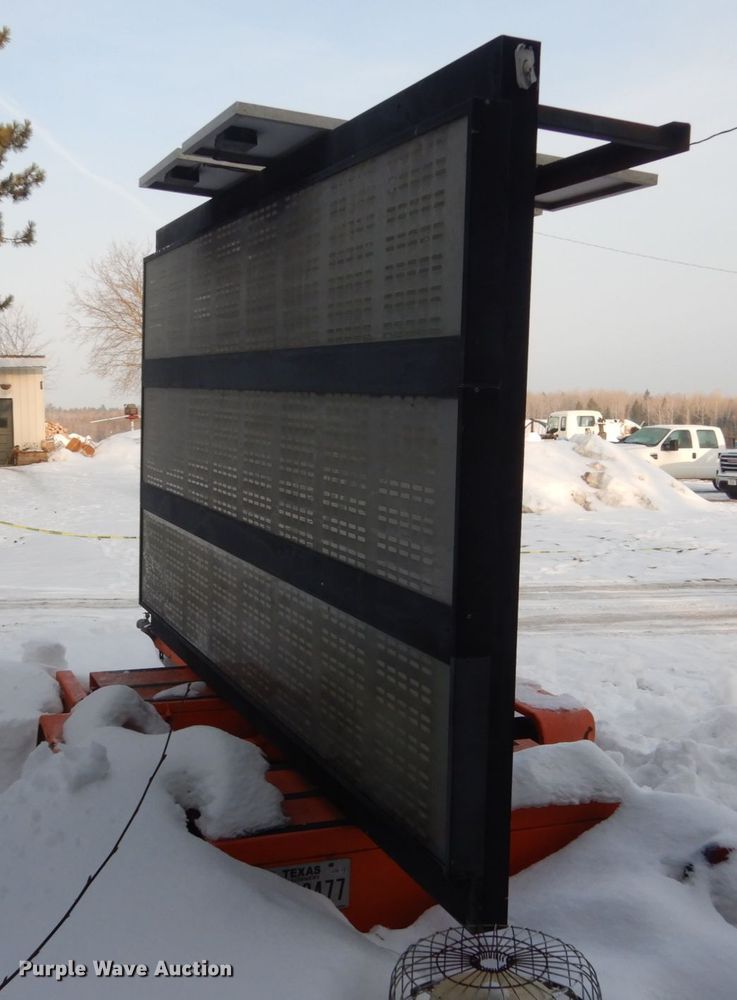 image for item FX9018 2000 American Signal Co message board