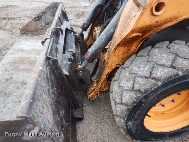 image for item FX9028 2015 Case SV280  skid steer loader