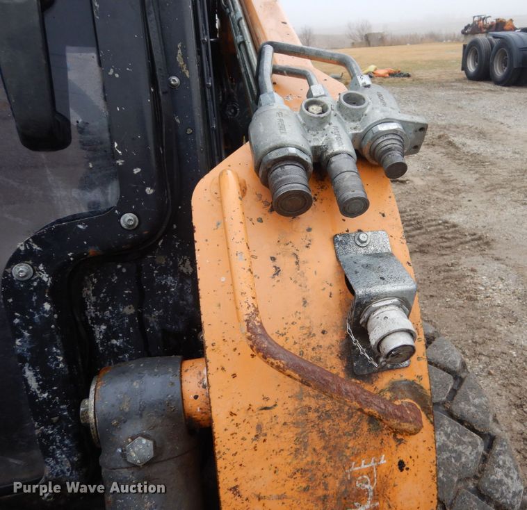 image for item FX9028 2015 Case SV280  skid steer loader