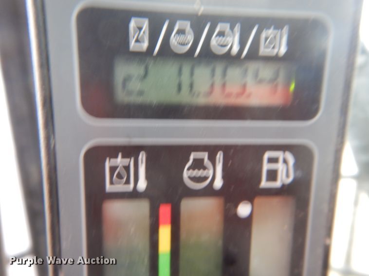 image for item FX9028 2015 Case SV280  skid steer loader