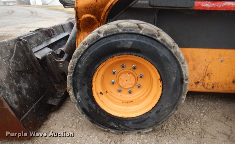 image for item FX9028 2015 Case SV280  skid steer loader