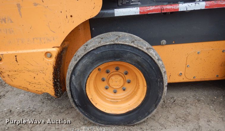 image for item FX9028 2015 Case SV280  skid steer loader