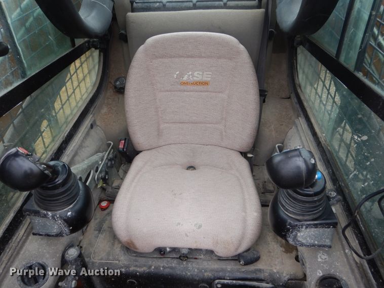 image for item FX9029 2015 Case SV280  skid steer loader