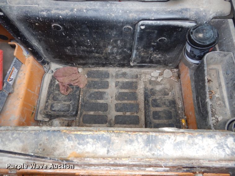 image for item FX9029 2015 Case SV280  skid steer loader