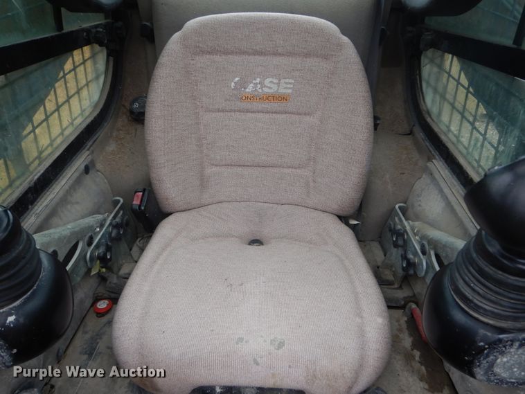 image for item FX9029 2015 Case SV280  skid steer loader