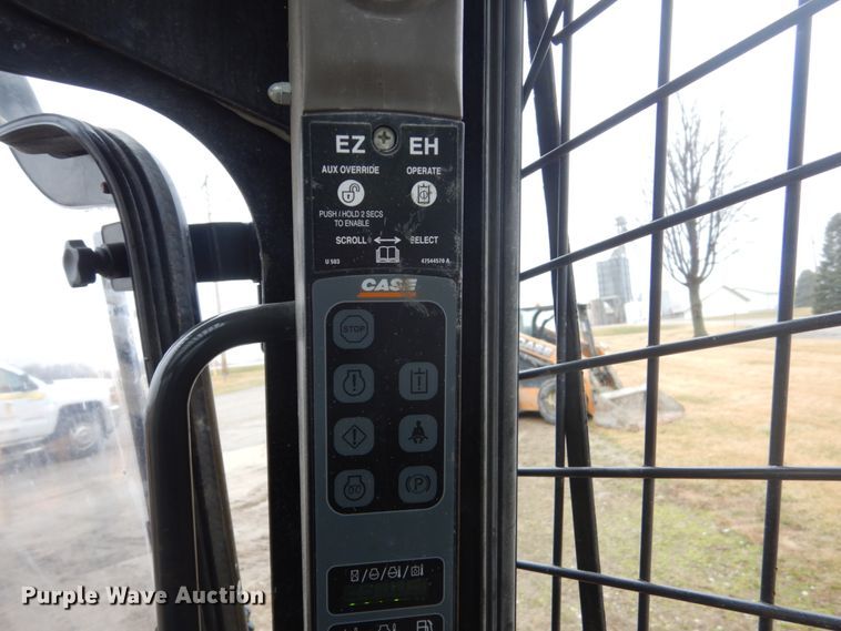 image for item FX9029 2015 Case SV280  skid steer loader