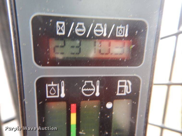 image for item FX9029 2015 Case SV280  skid steer loader