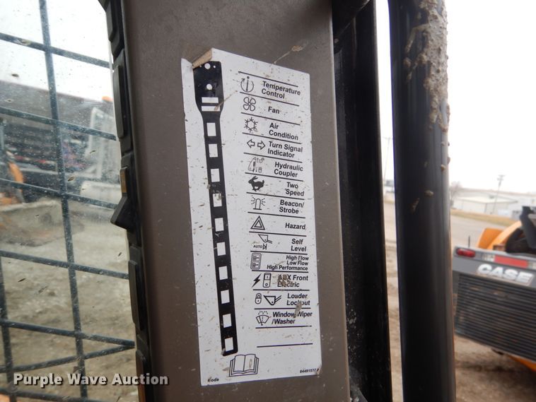 image for item FX9029 2015 Case SV280  skid steer loader