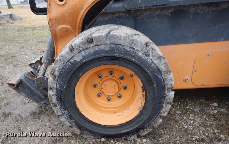 image for item FX9029 2015 Case SV280  skid steer loader