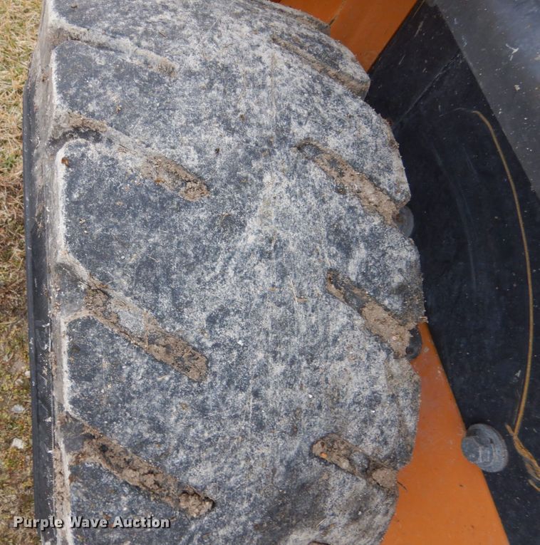 image for item FX9029 2015 Case SV280  skid steer loader