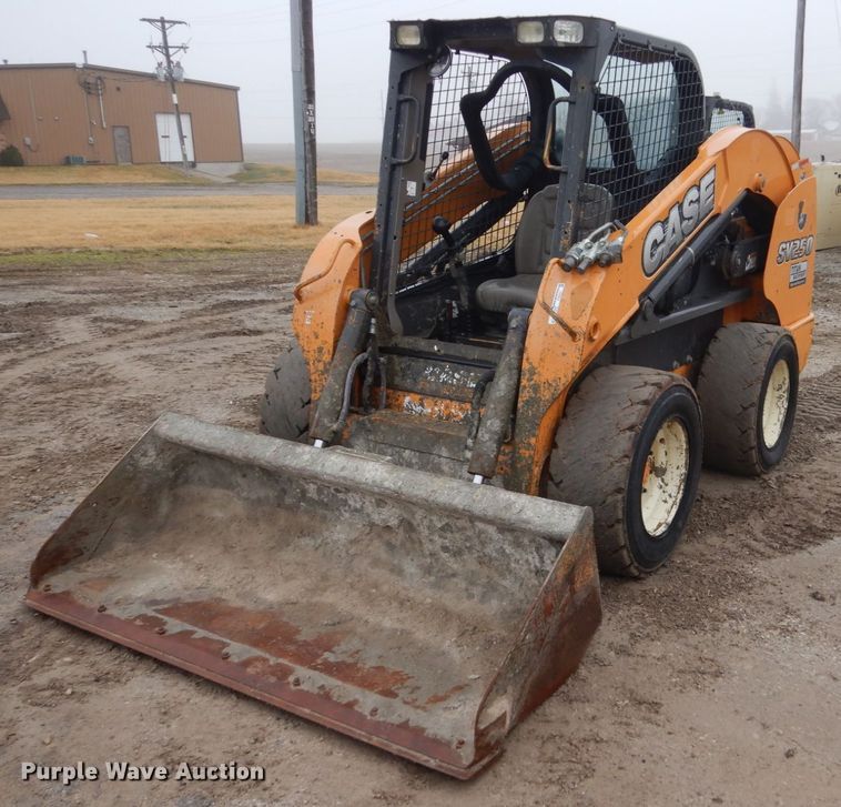 image for item FX9031 2014 Case SV250  skid steer loader