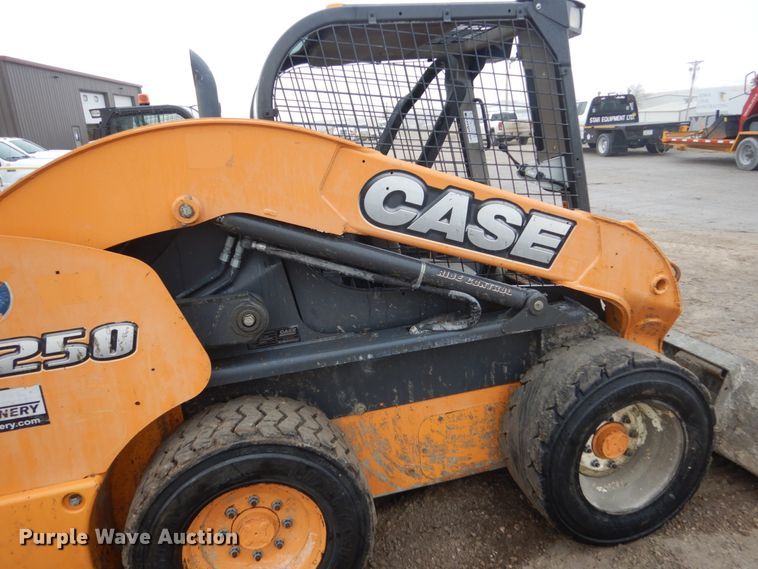 image for item FX9031 2014 Case SV250  skid steer loader