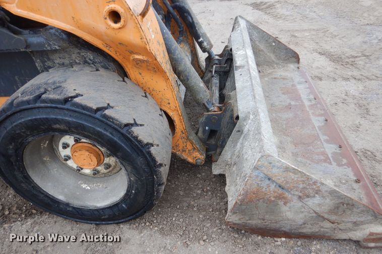 image for item FX9031 2014 Case SV250  skid steer loader