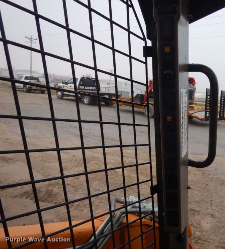 image for item FX9031 2014 Case SV250  skid steer loader