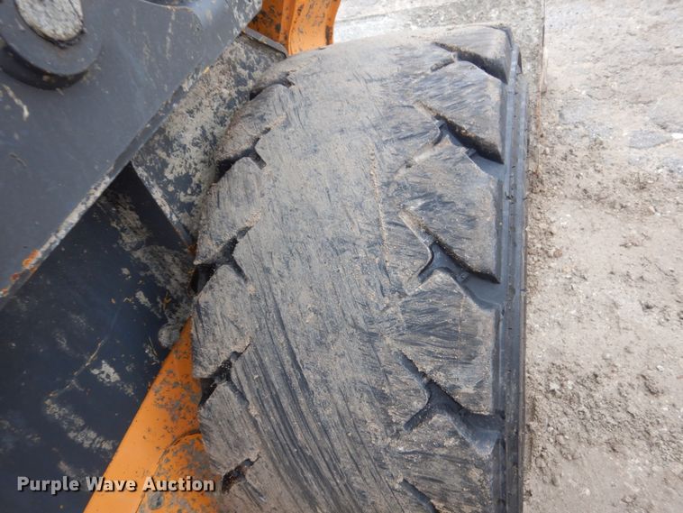 image for item FX9031 2014 Case SV250  skid steer loader