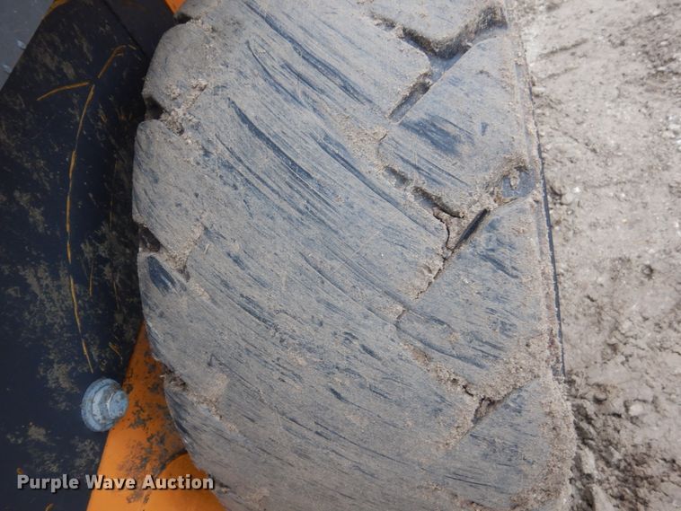 image for item FX9031 2014 Case SV250  skid steer loader