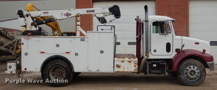 image for item FX9036 2005 Peterbilt 330 service truck with crane