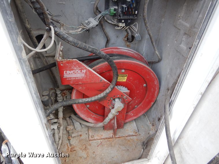 image for item FX9036 2005 Peterbilt 330 service truck with crane