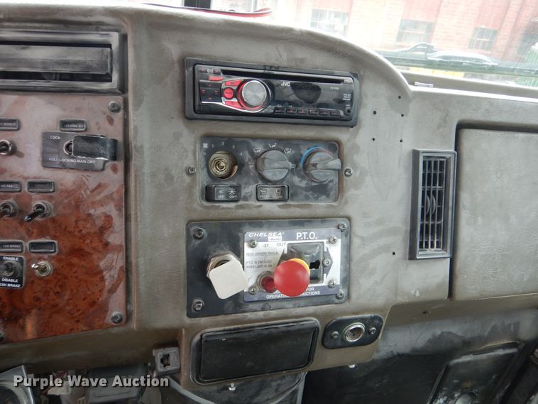 image for item FX9036 2005 Peterbilt 330 service truck with crane