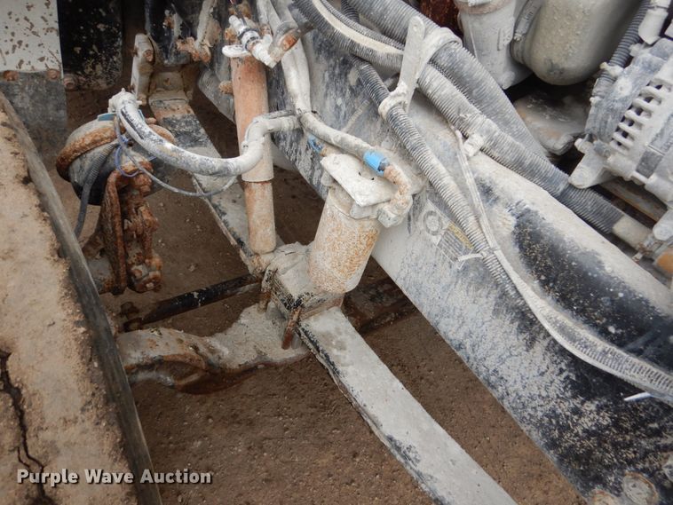 image for item FX9036 2005 Peterbilt 330 service truck with crane