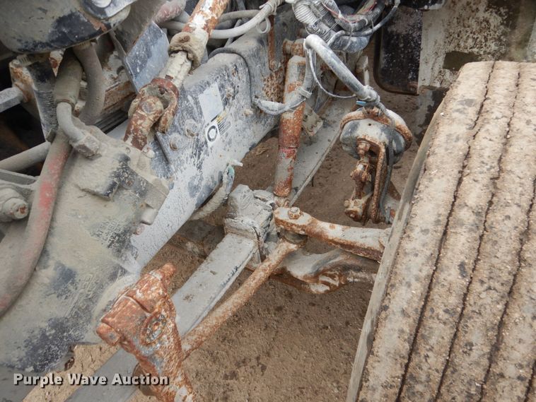 image for item FX9036 2005 Peterbilt 330 service truck with crane