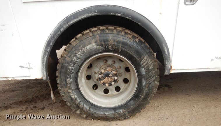 image for item FX9036 2005 Peterbilt 330 service truck with crane