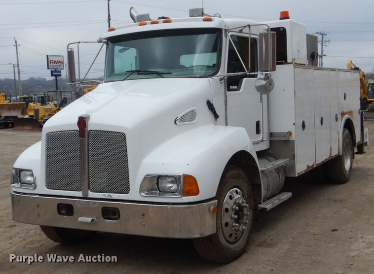 image for item FX9037 2006 Kenworth T300 service truck with crane