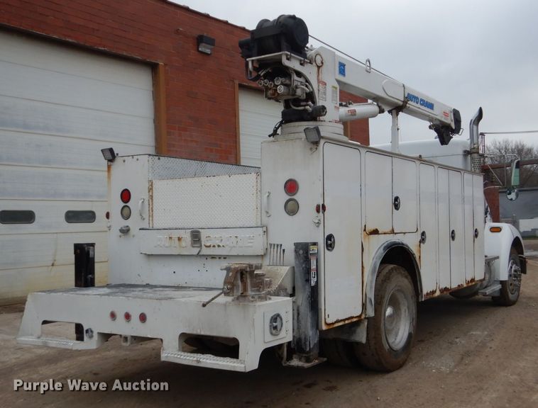 image for item FX9037 2006 Kenworth T300 service truck with crane