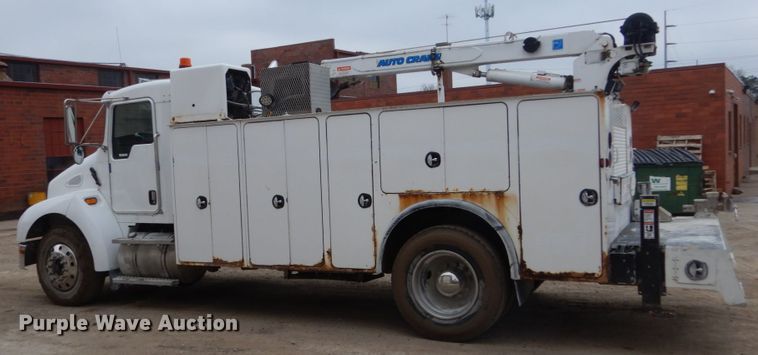 image for item FX9037 2006 Kenworth T300 service truck with crane