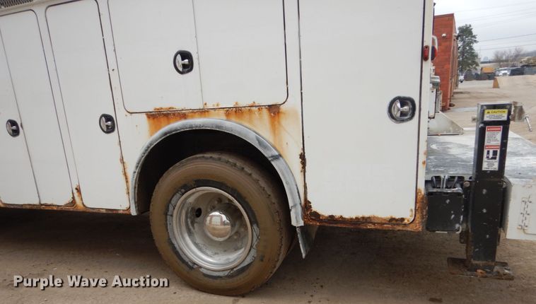 image for item FX9037 2006 Kenworth T300 service truck with crane