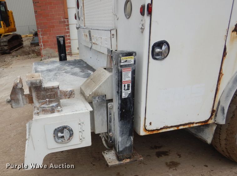 image for item FX9037 2006 Kenworth T300 service truck with crane