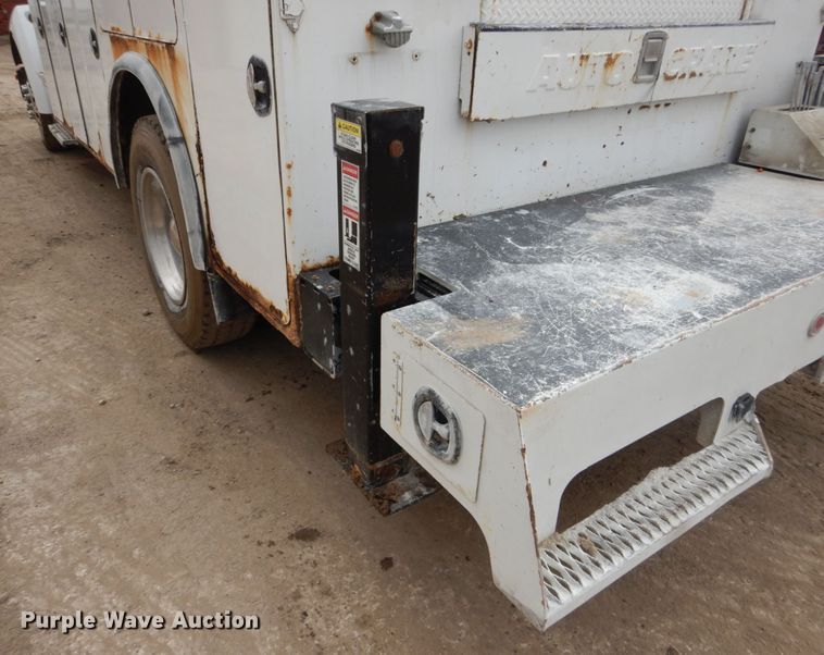 image for item FX9037 2006 Kenworth T300 service truck with crane