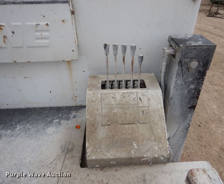 image for item FX9037 2006 Kenworth T300 service truck with crane