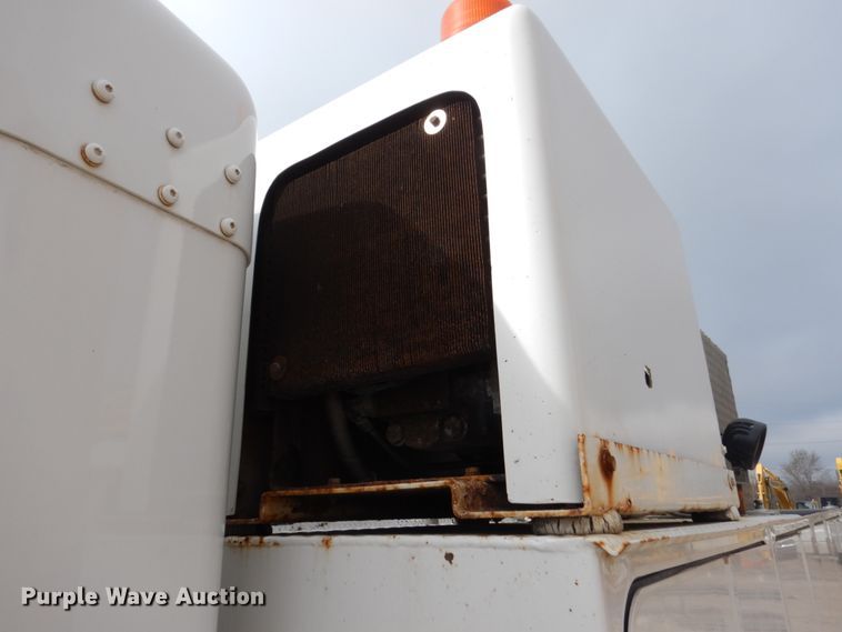 image for item FX9037 2006 Kenworth T300 service truck with crane