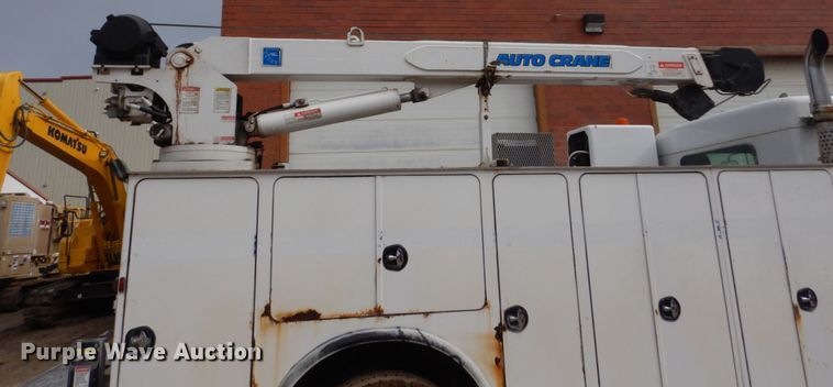 image for item FX9037 2006 Kenworth T300 service truck with crane