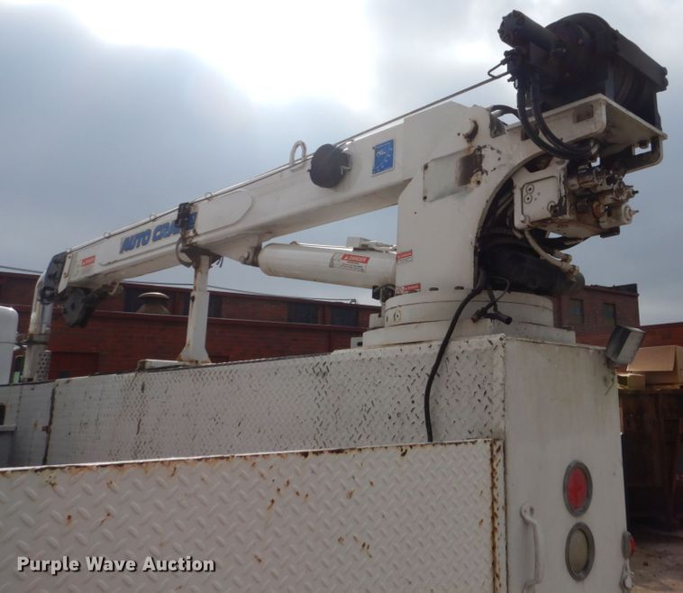 image for item FX9037 2006 Kenworth T300 service truck with crane