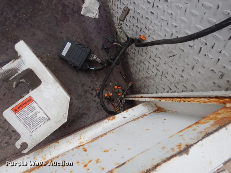 image for item FX9037 2006 Kenworth T300 service truck with crane