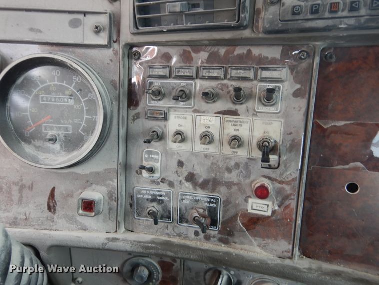 image for item FX9037 2006 Kenworth T300 service truck with crane