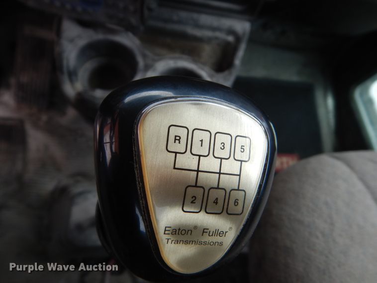 image for item FX9037 2006 Kenworth T300 service truck with crane