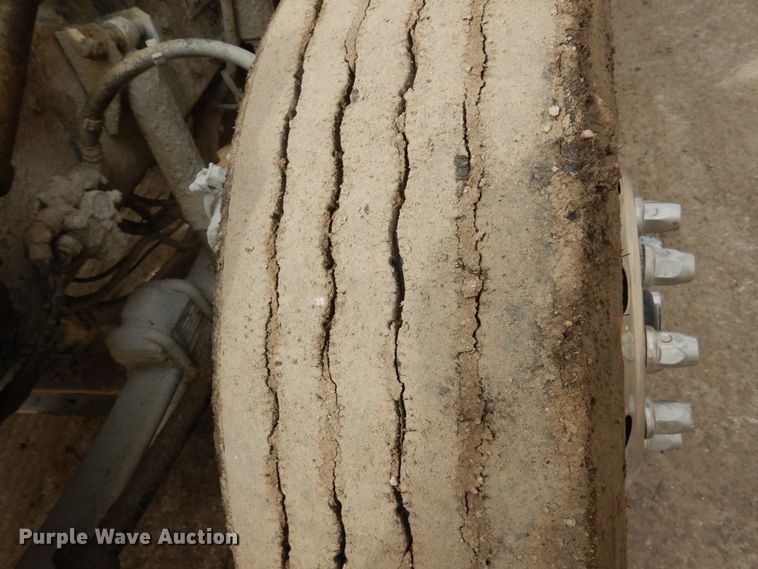 image for item FX9037 2006 Kenworth T300 service truck with crane