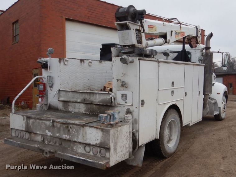 image for item FX9038 2007 Peterbilt 335 service truck