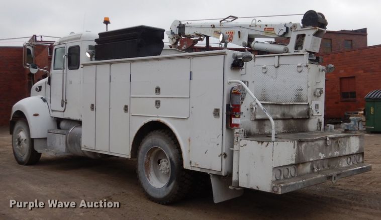 image for item FX9038 2007 Peterbilt 335 service truck