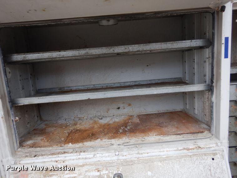 image for item FX9038 2007 Peterbilt 335 service truck