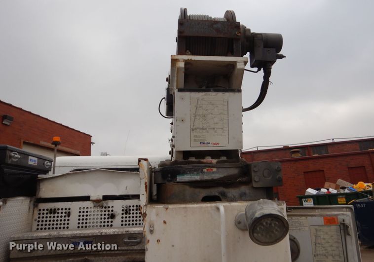 image for item FX9038 2007 Peterbilt 335 service truck