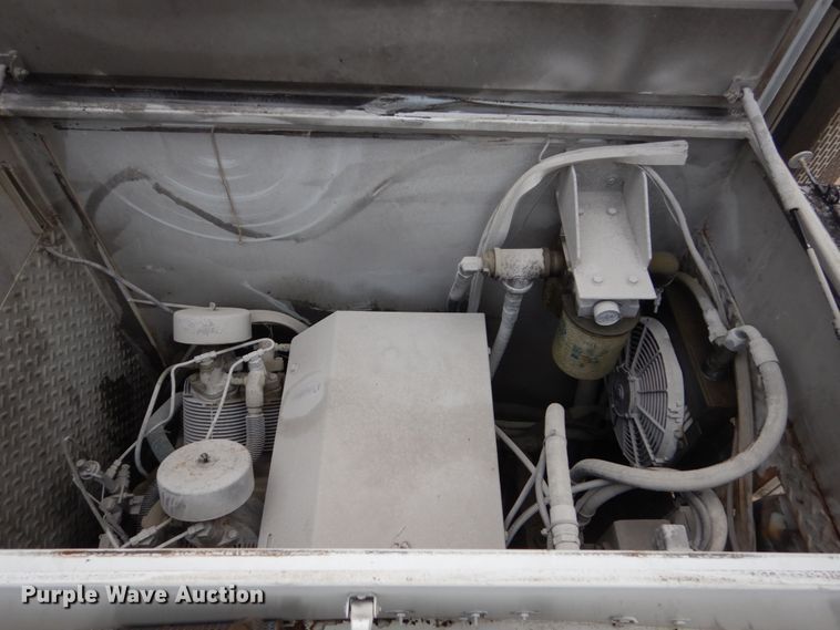 image for item FX9038 2007 Peterbilt 335 service truck