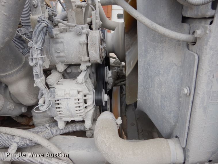 image for item FX9038 2007 Peterbilt 335 service truck