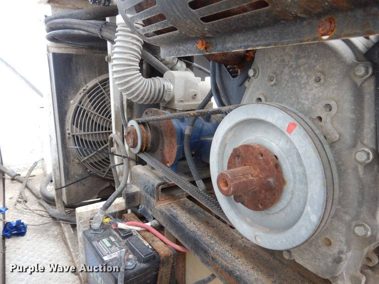 image for item FX9040 2013 Ford F650 Super Duty service truck