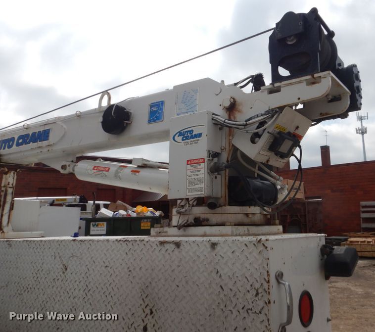 image for item FX9040 2013 Ford F650 Super Duty service truck